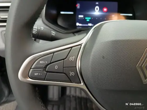 RENAULT CLIO V - voiture d'occasion - Photo 28