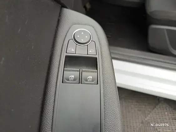 RENAULT CLIO REVERSIBLE V - voiture d'occasion - Photo 25