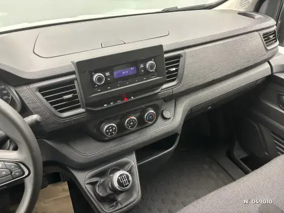 RENAULT TRAFIC FG III - voiture d'occasion - Photo 9