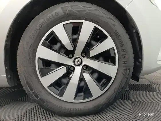 RENAULT CLIO V - voiture d'occasion - Photo 8