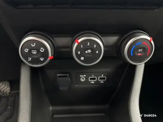 RENAULT CLIO V - voiture d'occasion - Photo 30