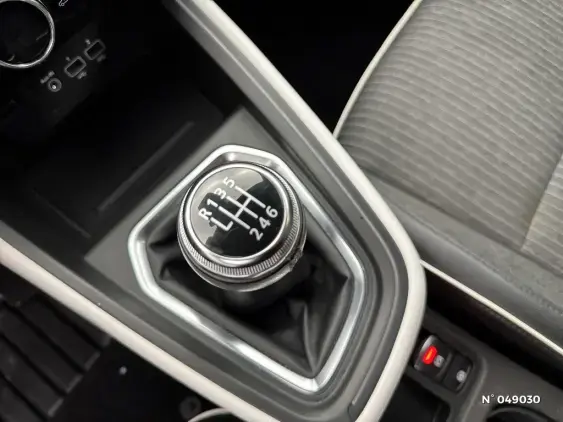 RENAULT CLIO V - voiture d'occasion - Photo 29