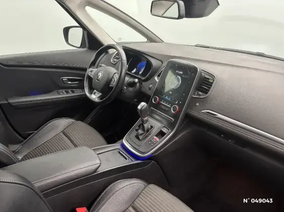 RENAULT SCENIC IV - voiture d'occasion - Photo 10