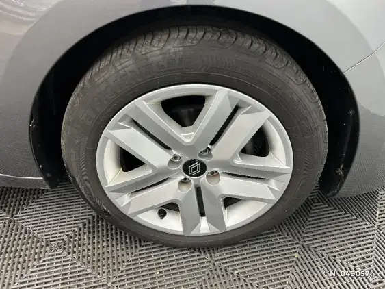 RENAULT CLIO V - voiture d'occasion - Photo 8