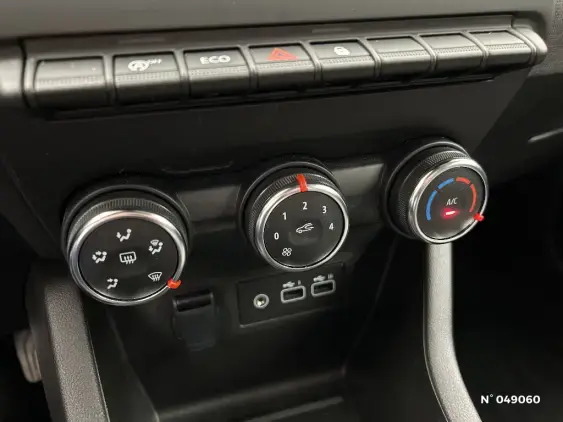 RENAULT CLIO V - voiture d'occasion - Photo 25