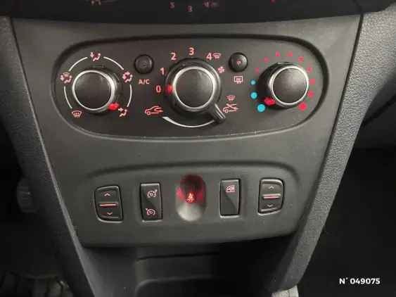 DACIA SANDERO II - voiture d'occasion - Photo 23