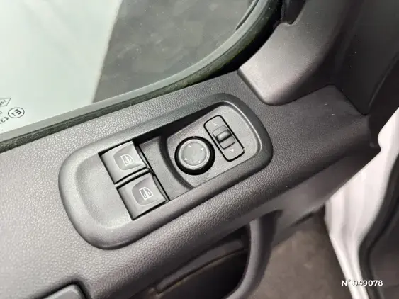 RENAULT MASTER FG III - voiture d'occasion - Photo 15