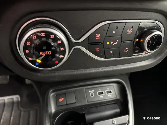 RENAULT TWINGO III - voiture d'occasion - Photo 28