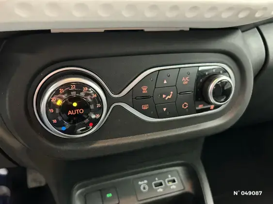 RENAULT TWINGO ELECTRIQUE III - voiture d'occasion - Photo 22