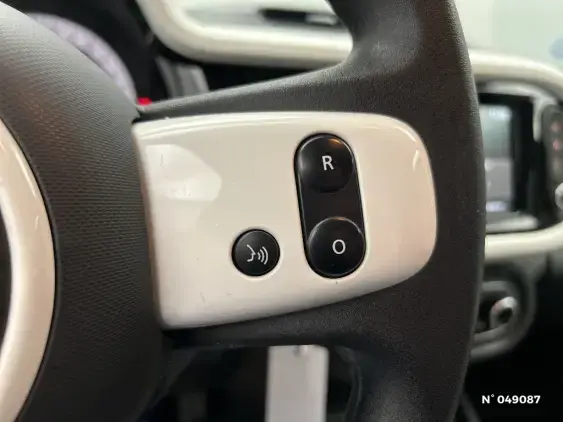 RENAULT TWINGO ELECTRIQUE III - voiture d'occasion - Photo 27