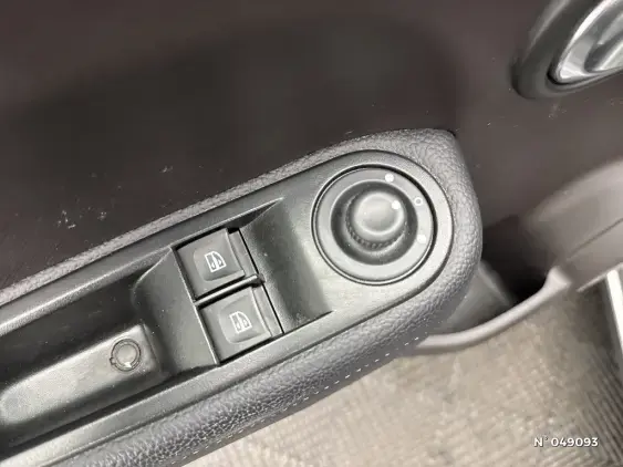 RENAULT TWINGO III - voiture d'occasion - Photo 24