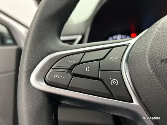 RENAULT CLIO V - voiture d'occasion - Photo 26