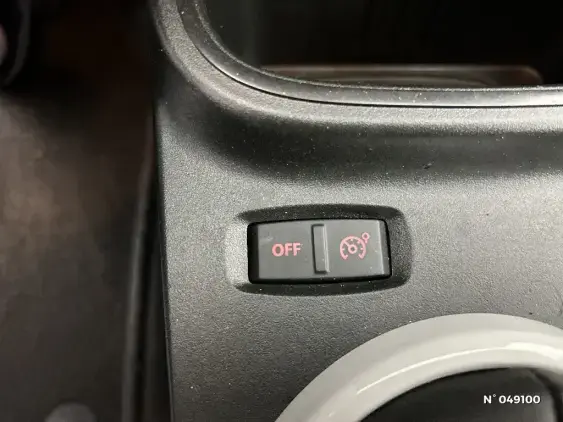 RENAULT TWINGO III - voiture d'occasion - Photo 24