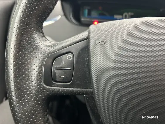 RENAULT ZOE - voiture d'occasion - Photo 24