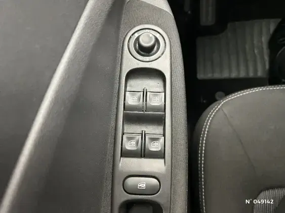 RENAULT ZOE - voiture d'occasion - Photo 25