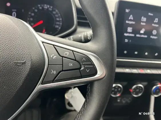 RENAULT CLIO V - voiture d'occasion - Photo 27