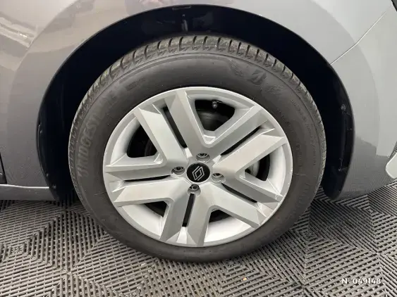 RENAULT CLIO V - voiture d'occasion - Photo 8