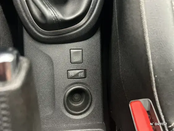 RENAULT CAPTUR - voiture d'occasion - Photo 23