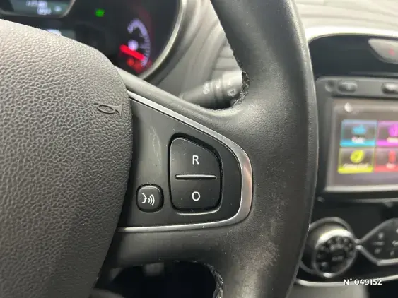 RENAULT CAPTUR - voiture d'occasion - Photo 24