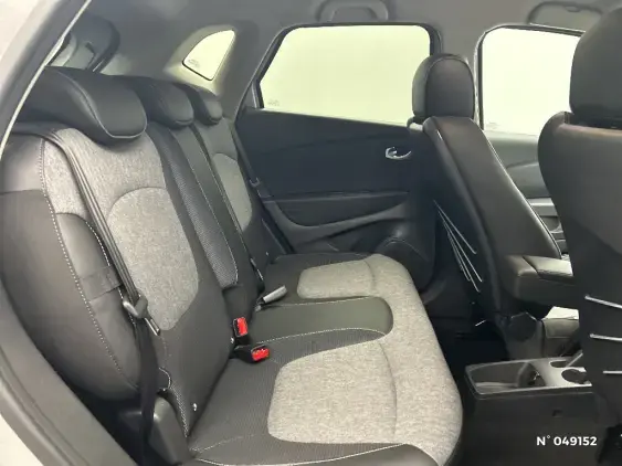 RENAULT CAPTUR - voiture d'occasion - Photo 11
