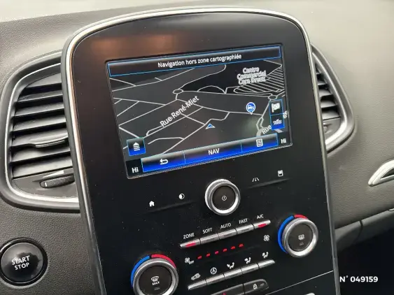 RENAULT SCENIC IV - voiture d'occasion - Photo 13