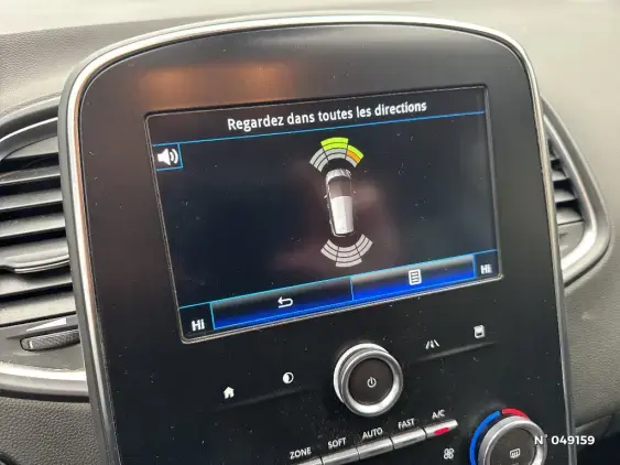 RENAULT SCENIC IV - voiture d'occasion - Photo 14