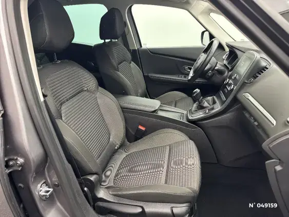 RENAULT SCENIC IV - voiture d'occasion - Photo 10