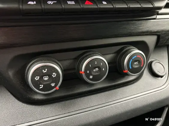 RENAULT TRAFIC FG III - voiture d'occasion - Photo 24