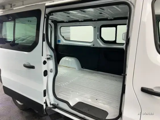 RENAULT TRAFIC FG III - voiture d'occasion - Photo 11