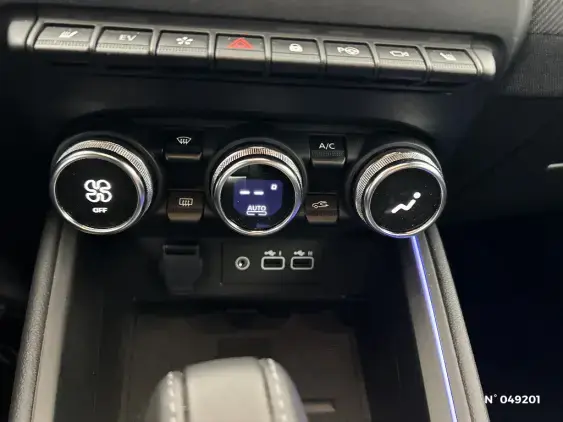 RENAULT CLIO V - voiture d'occasion - Photo 24