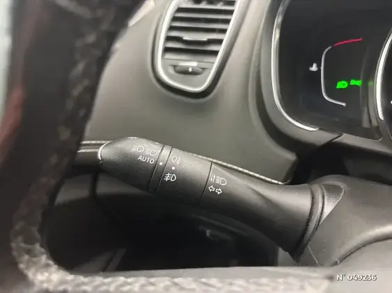 RENAULT SCENIC IV - voiture d'occasion - Photo 24