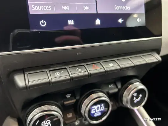 RENAULT CLIO V - voiture d'occasion - Photo 24