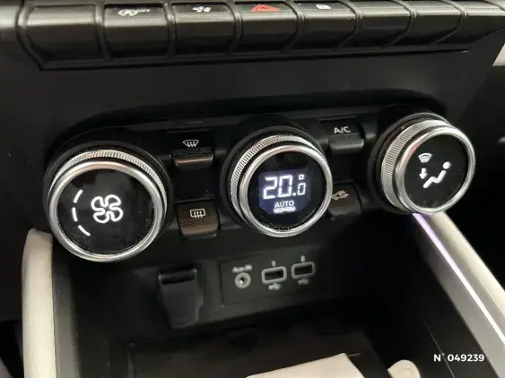 RENAULT CLIO V - voiture d'occasion - Photo 25