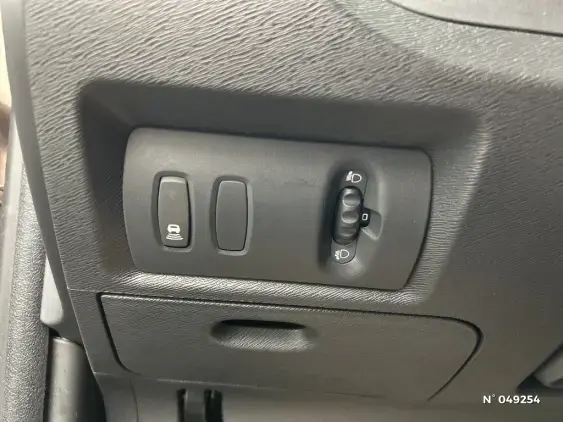 RENAULT KANGOO II - voiture d'occasion - Photo 23