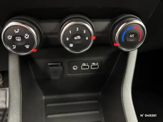 RENAULT CLIO V - voiture d'occasion - Photo 29