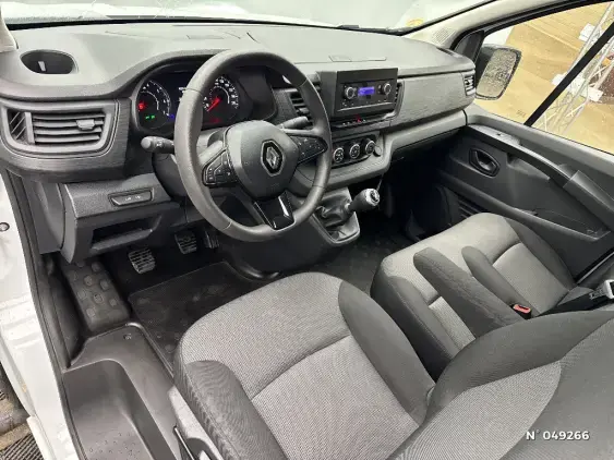 RENAULT TRAFIC FG III - voiture d'occasion - Photo 9