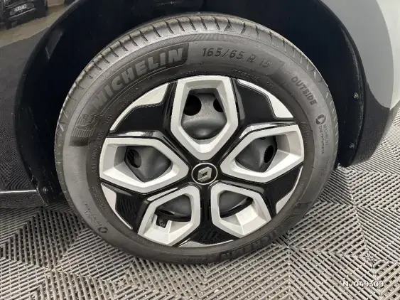 RENAULT TWINGO III - voiture d'occasion - Photo 8