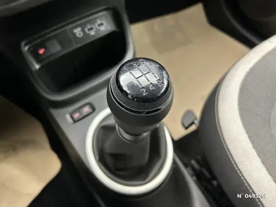 RENAULT TWINGO III - voiture d'occasion - Photo 26