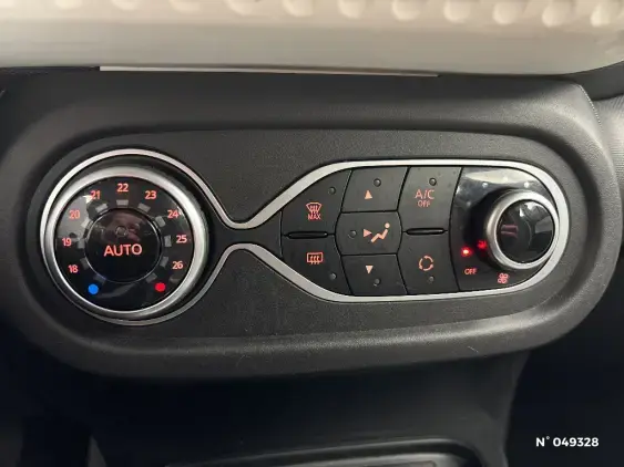 RENAULT TWINGO III - voiture d'occasion - Photo 24