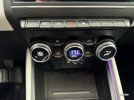 RENAULT CLIO V - voiture d'occasion - Photo 30