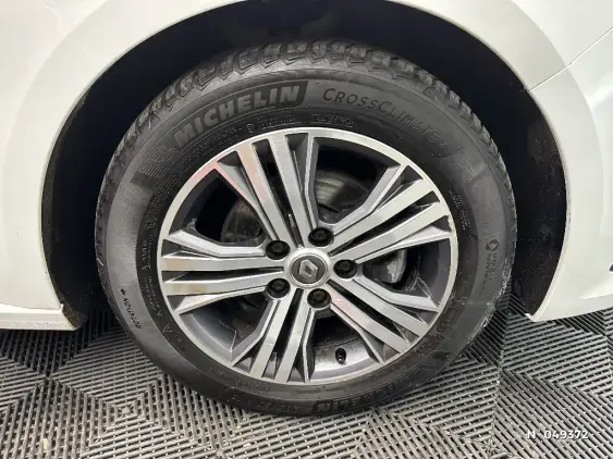 RENAULT MEGANE IV - voiture d'occasion - Photo 8