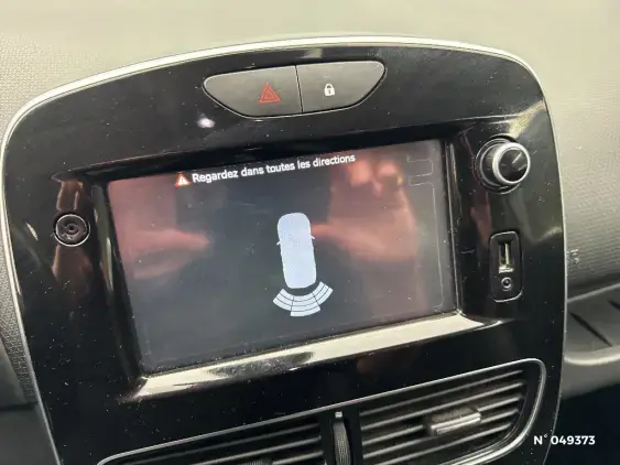 RENAULT CLIO IV - voiture d'occasion - Photo 14