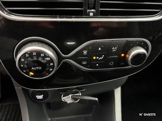 RENAULT CLIO IV - voiture d'occasion - Photo 29