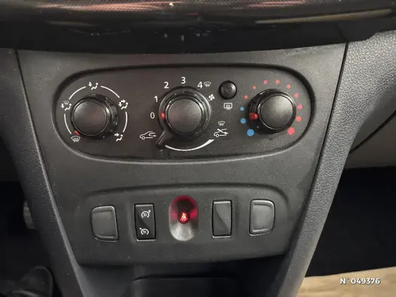 DACIA SANDERO II - voiture d'occasion - Photo 22