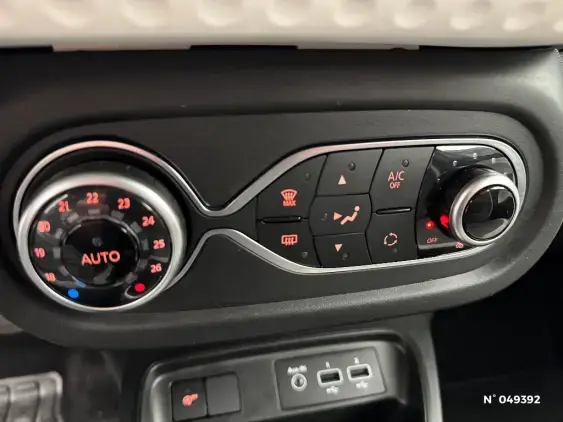 RENAULT TWINGO III - voiture d'occasion - Photo 26