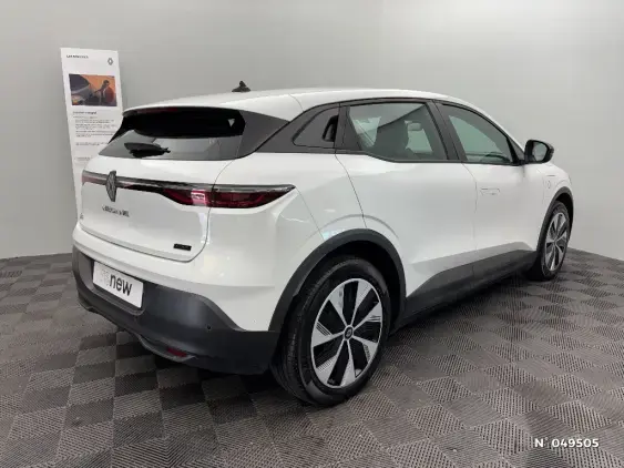 RENAULT MEGANE V - voiture d'occasion - Photo 4