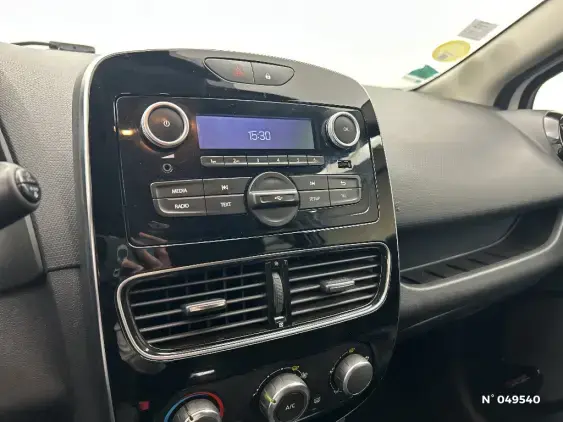 RENAULT CLIO IV - voiture d'occasion - Photo 13
