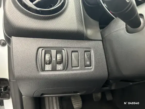RENAULT CLIO IV - voiture d'occasion - Photo 14