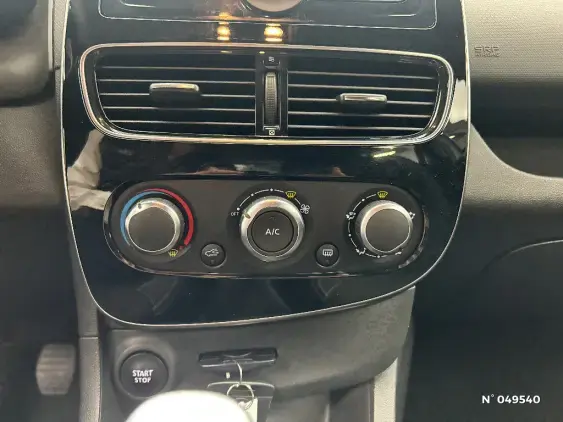 RENAULT CLIO IV - voiture d'occasion - Photo 22