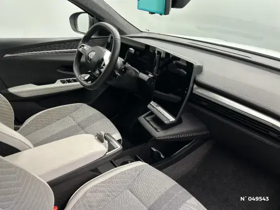 RENAULT SCENIC V ELECTRIQUE - voiture d'occasion - Photo 10